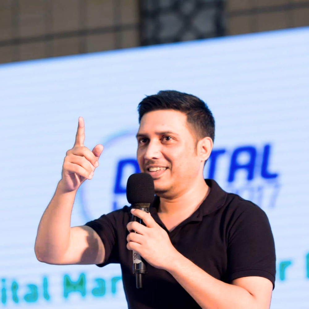 Emon Anam public speaking at a digital marketing event